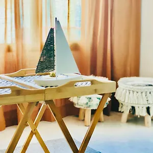 https://famara-surfer-apartment.in-canary-islands.com