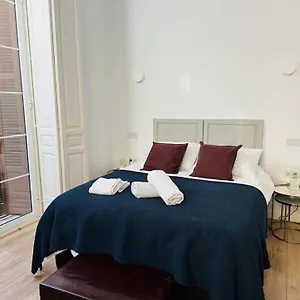 https://holidays2malaga-azucena-old-town.hotelsinnerja.org